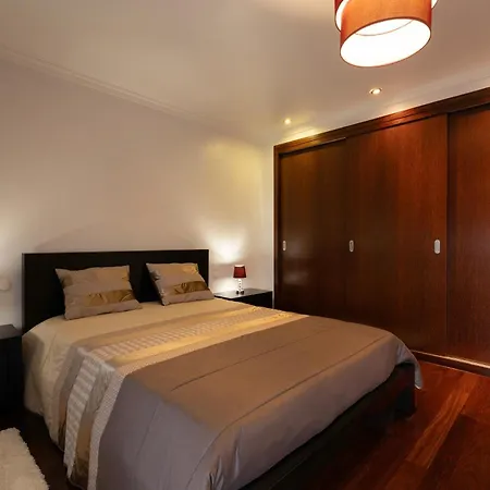 Colina De Picoutos Moradia Com Piscina