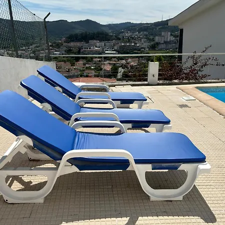 Colina De Picoutos Moradia Com Piscina Holiday home