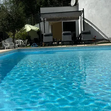 Colina De Picoutos Moradia Com Piscina