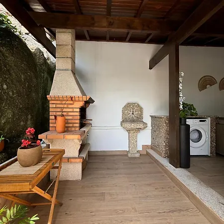 Colina De Picoutos Moradia Com Piscina Holiday home *