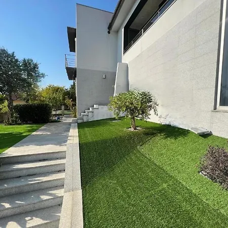 Colina De Picoutos Moradia Com Piscina Konukevi